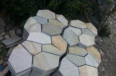 花崗巖地鋪：冰裂紋vs馬蹄石，哪種鋪裝效果好看？