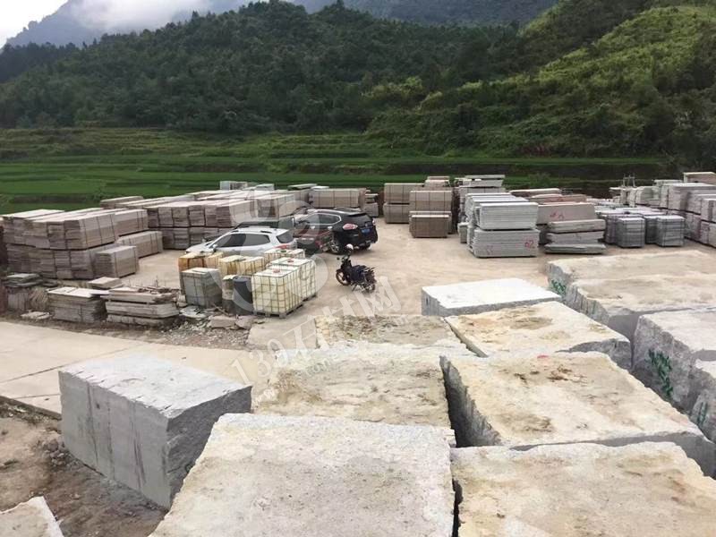 【恒泰吉石材】經(jīng)營泰寧珍珠蘭(福建藍寶石)、五彩紅、自有大型礦山