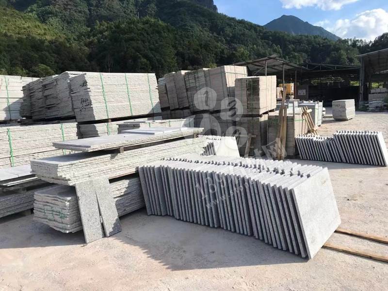 【恒泰吉石材】經(jīng)營泰寧珍珠蘭(福建藍寶石)、五彩紅、自有大型礦山