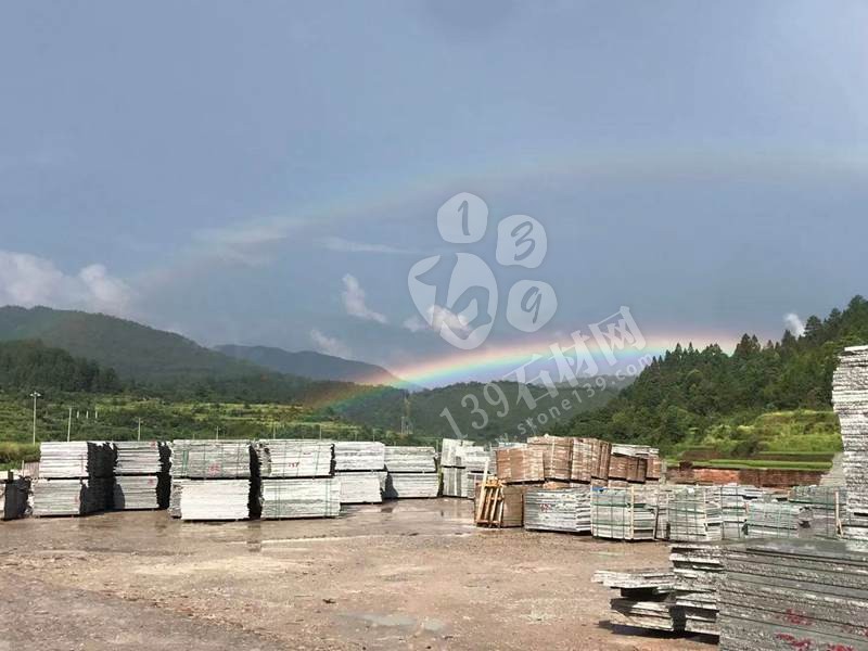 【恒泰吉石材】經(jīng)營泰寧珍珠蘭(福建藍寶石)、五彩紅、自有大型礦山