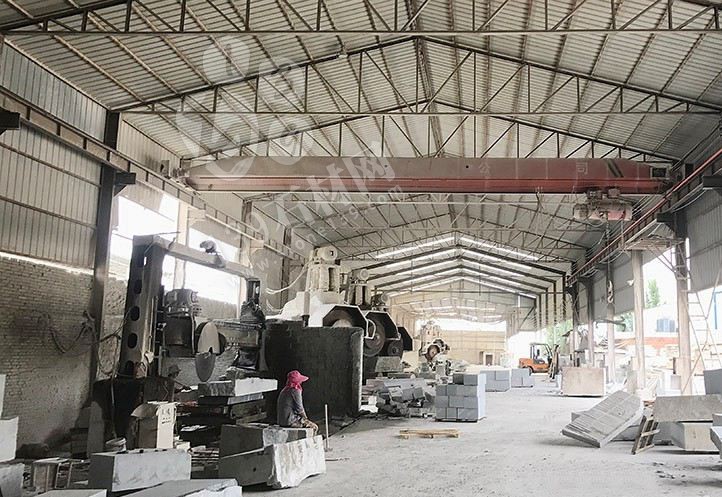 【南陽(yáng)金泰石業(yè)】主營(yíng)河南黃金麻、河南黃銹石方城芝麻白花崗巖園林工程配套用石