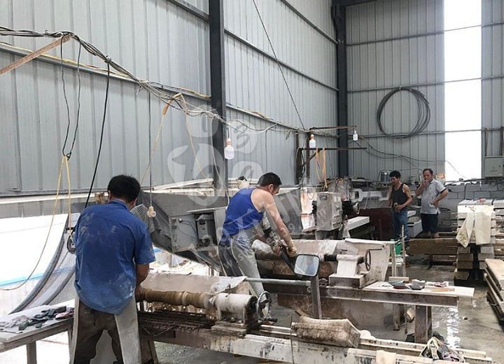 【南陽(yáng)金泰石業(yè)】主營(yíng)河南黃金麻、河南黃銹石方城芝麻白花崗巖園林工程配套用石