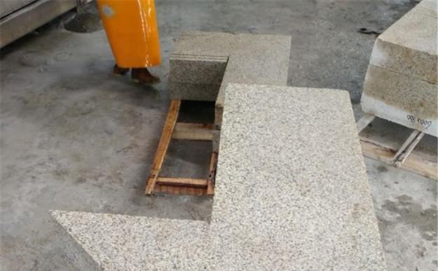 【南陽(yáng)金泰石業(yè)】主營(yíng)河南黃金麻、河南黃銹石方城芝麻白花崗巖園林工程配套用石