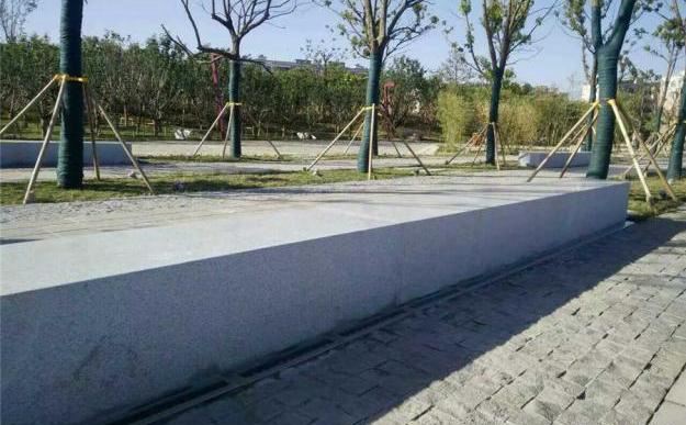 【南陽(yáng)金泰石業(yè)】主營(yíng)河南黃金麻、河南黃銹石方城芝麻白花崗巖園林工程配套用石