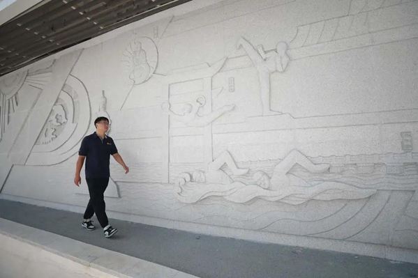 太驚艷！晉江市中運(yùn)主場館這座大型石雕亮相啦！
