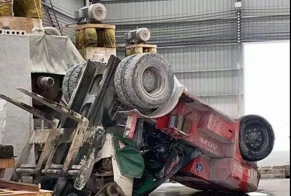 麻城石材工人砸廠事件持續(xù)發(fā)酵，警方已介入調(diào)查！兩敗俱傷，得不償失！