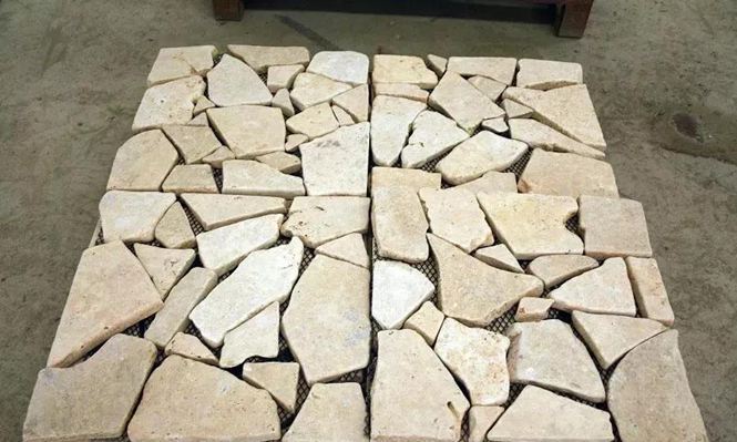 河南石灰石產(chǎn)地內(nèi)鄉(xiāng)新德國(guó)米黃