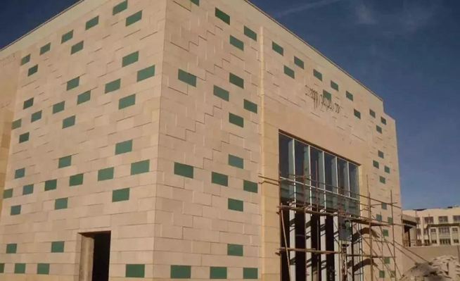 河南石灰石產(chǎn)地內(nèi)鄉(xiāng)新德國(guó)米黃