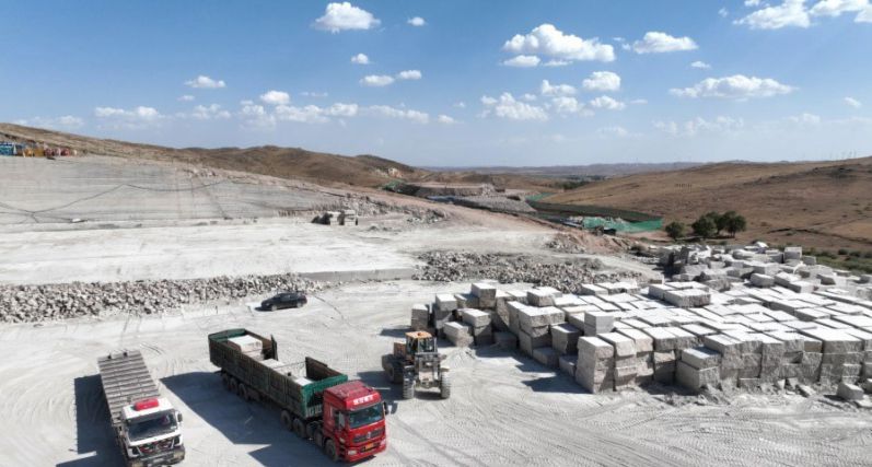 內(nèi)蒙古烏蘭察布化德縣長順鎮(zhèn)西佳木斯（紅色花崗巖）飾面石材欣賞！