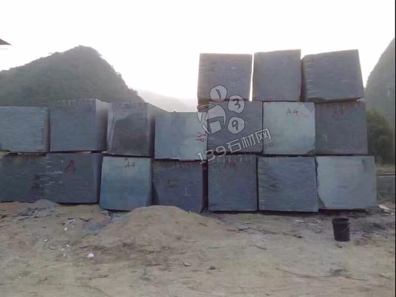 廣西桂發(fā)石材廠主營(yíng)鐘山青（廣西芝麻黑G654）花崗巖