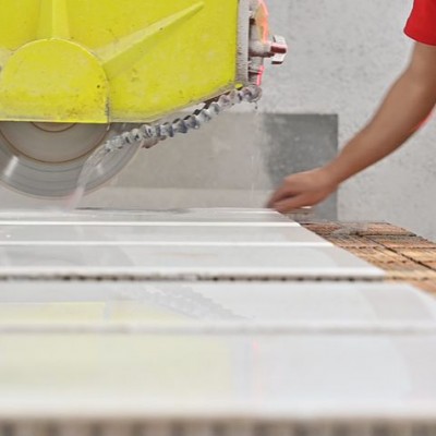 石材復(fù)合板成品切割