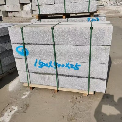 芝麻灰花崗巖路沿石大號(hào)規(guī)格 加重型路沿石