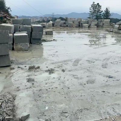 四川開(kāi)江青石礦山荒料