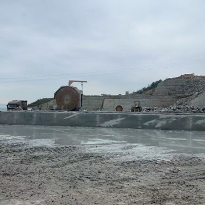 四川達(dá)州青石礦山